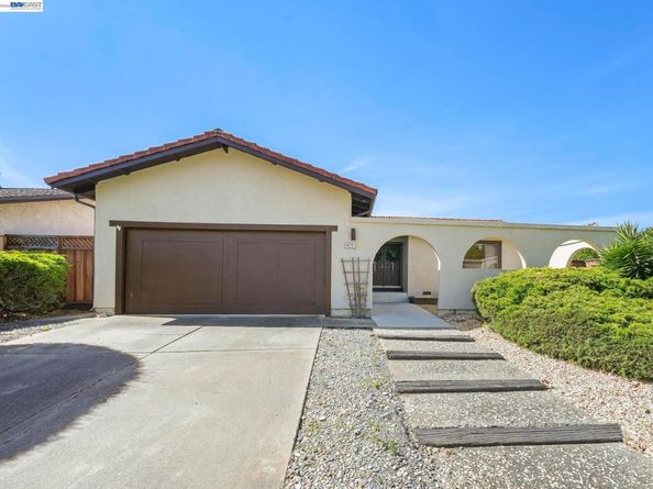 40701 Penn Ln, Fremont CA 94538