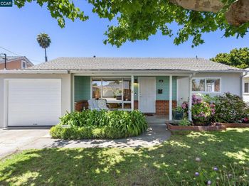 17381 Via La Jolla