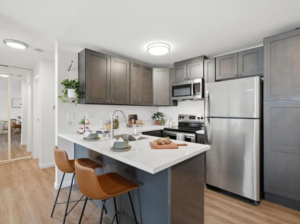 199 Montecito Ave 305, Oakland CA 94610