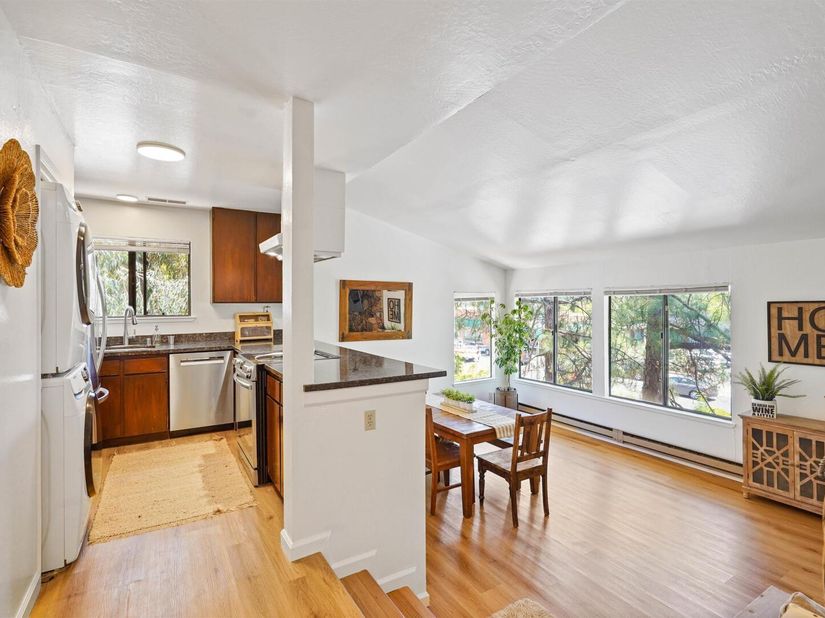 3501 35Th Ave 7, Oakland CA 94619
