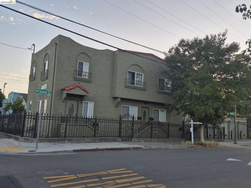 3743 Suter St, Oakland CA 94619