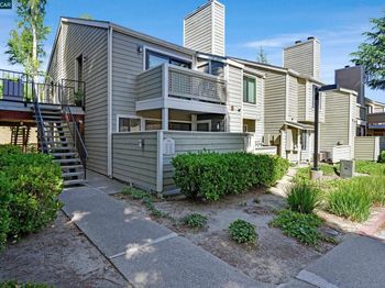 208 Eastridge Dr