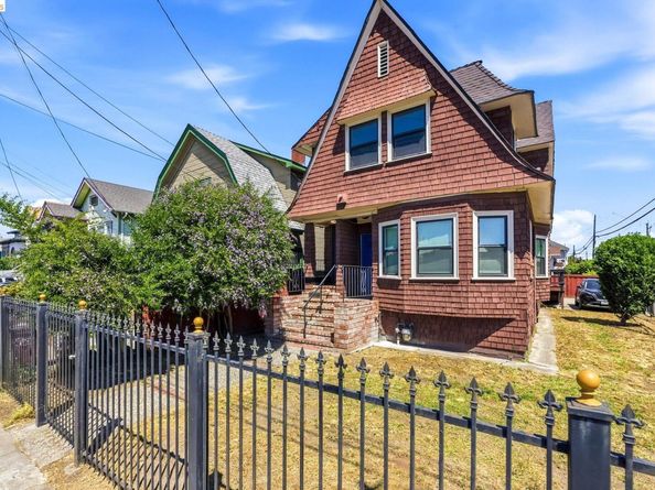 2804 Adeline St, Oakland CA 94608
