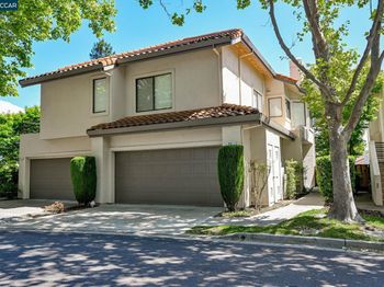 3113 Lakemont Dr