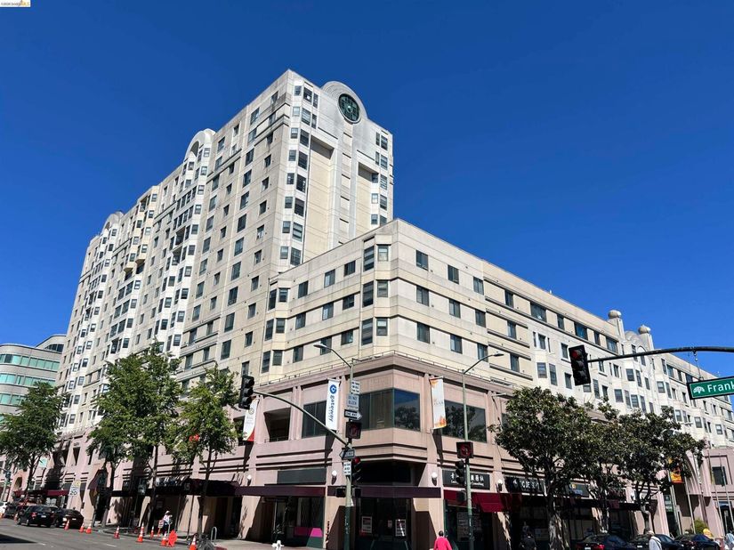 988 Franklin Street 1111, Oakland CA 94607