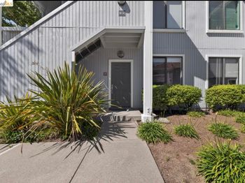 91 Schooner Ct