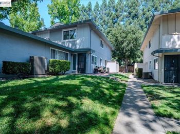 8172 Arroyo Dr