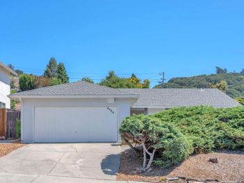 3453 Stewarton Dr
