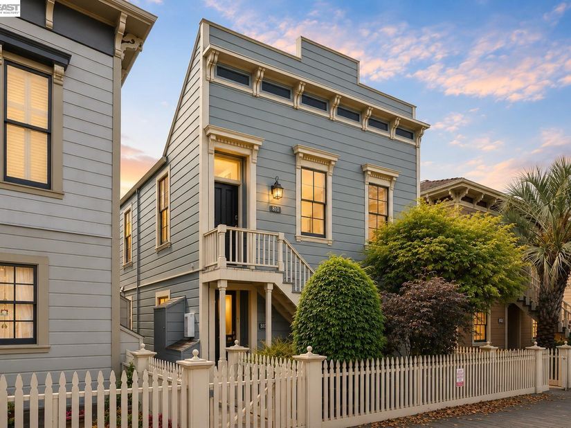 800 Delaware Street 1020, Berkeley CA 94710