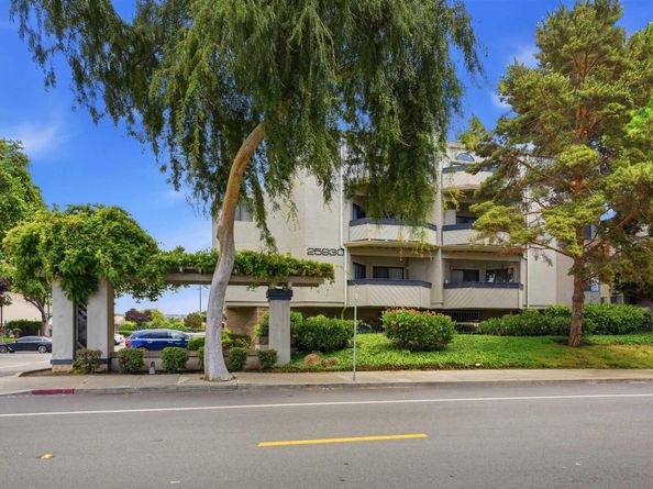 25930 Kay Ave 302, Hayward CA 94545
