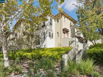22 Matisse Ct