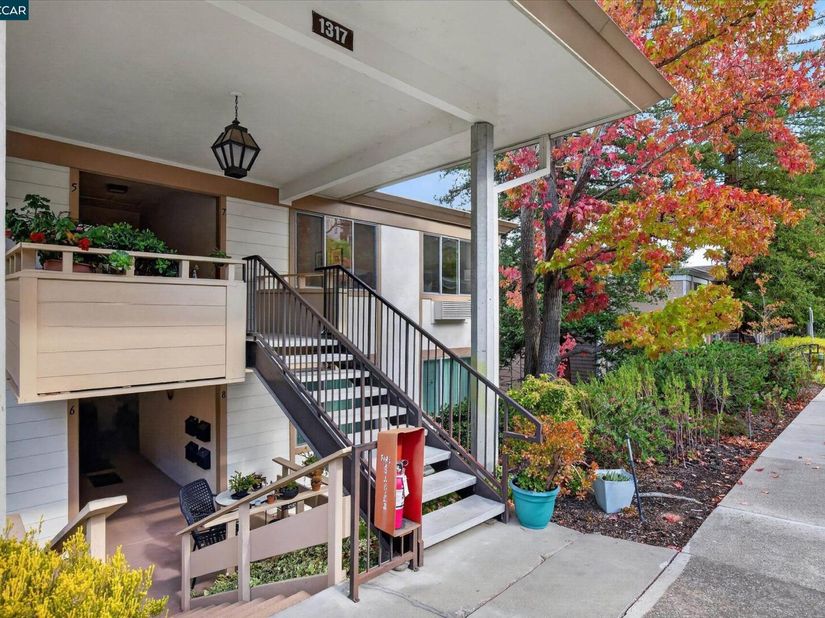 1317 Ptarmigan Dr 7, Walnut Creek CA 94595
