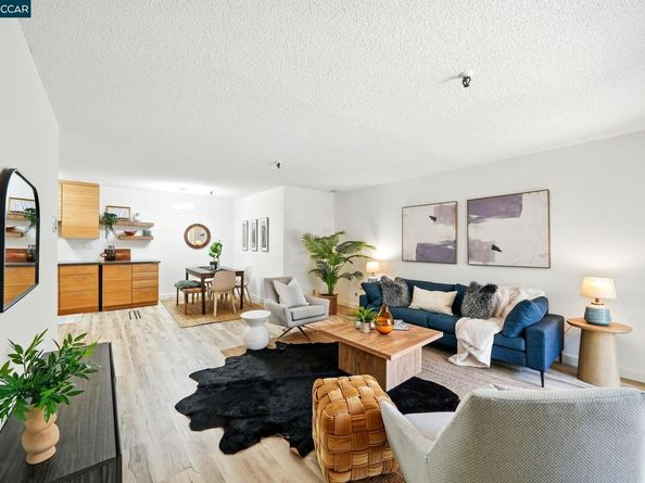 325 Lenox Ave 104, Oakland CA 94610