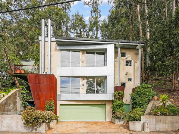 1828 Arrowhead Dr, Oakland CA 94611