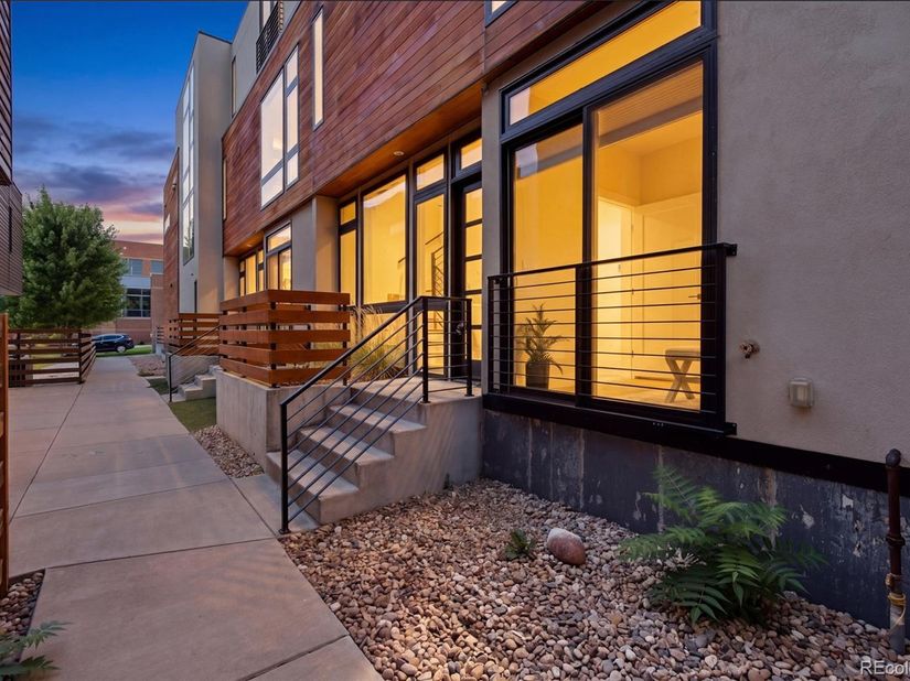 2733 W 21st Avenue, Denver CO 80211