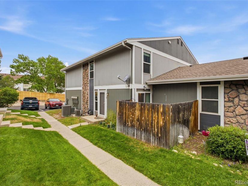 10001 E Evans Avenue 43B, Denver CO 80247