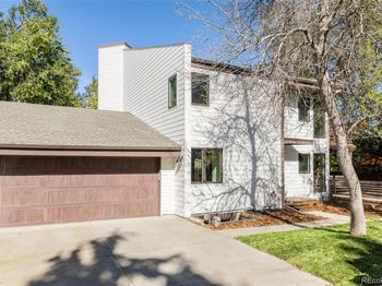 1737 Hawthorn Place