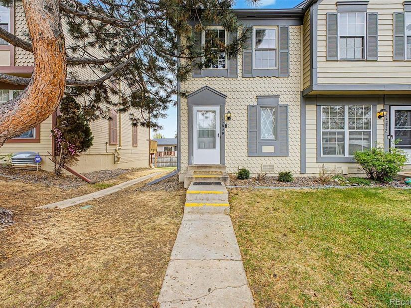 14292 E Hawaii Circle D, Aurora CO 80012