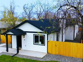 1450 Syracuse Street