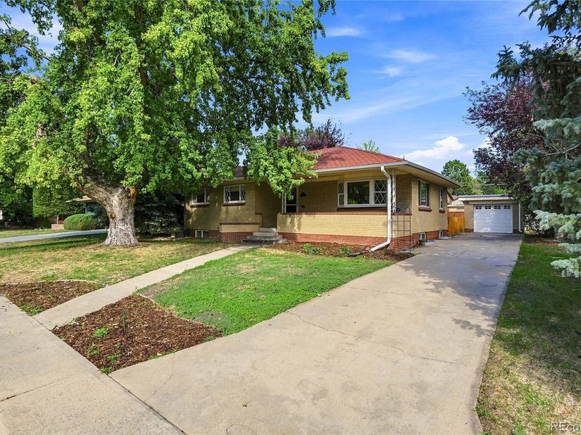2386 S Bellaire Street, Denver CO 80222