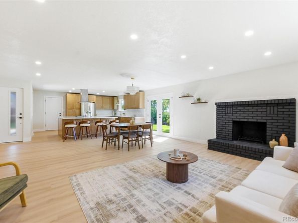 2126 S Yarrow Street, Lakewood CO 80227