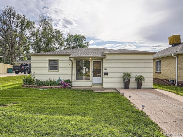 4745 S Logan Street, Englewood CO 80113