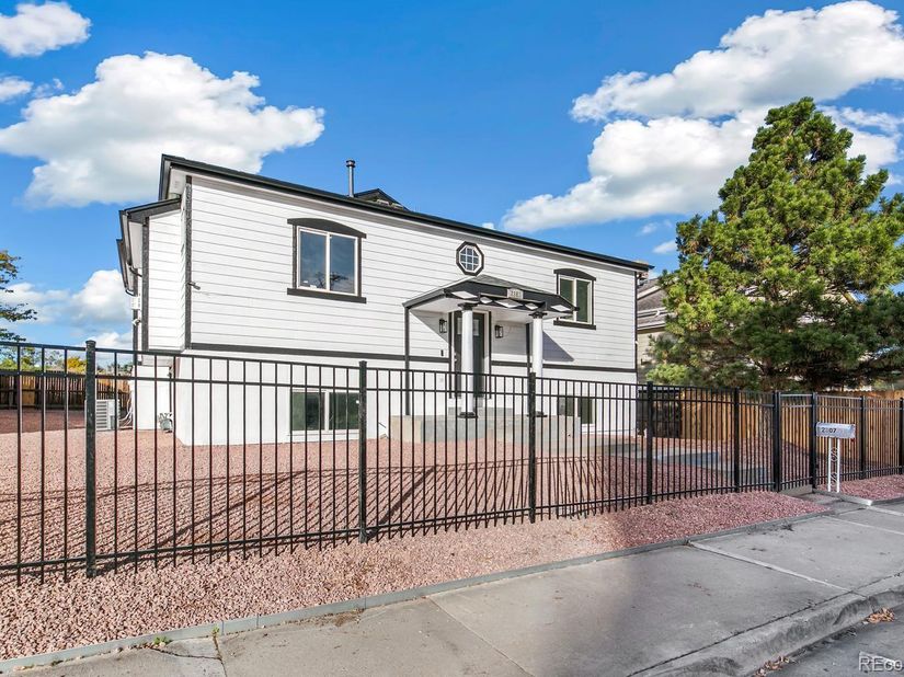 2807 S Zuni Street, Denver CO 80236