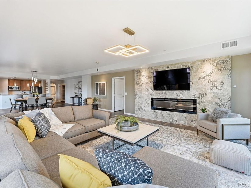 925 N Lincoln Street 5B, Denver CO 80203
