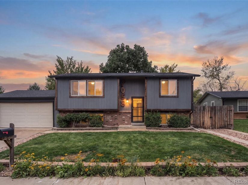7058 W Roxbury Avenue, Littleton CO 80128