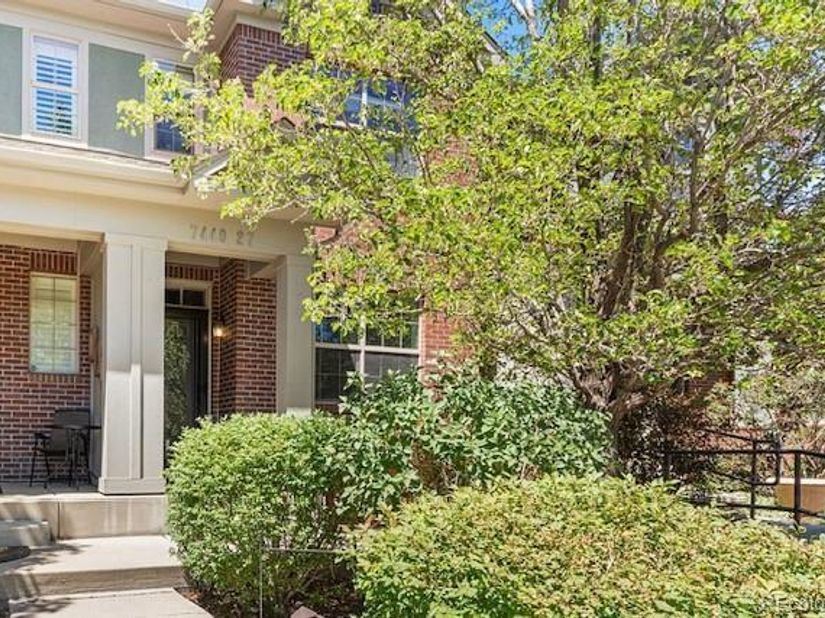 7440 E 8th Avenue 27, Denver CO 80230