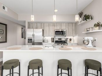 310 S Cherrywood Drive