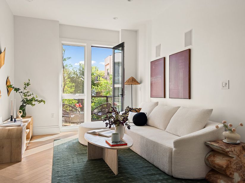 170 West Street 302, Brooklyn NY 11222