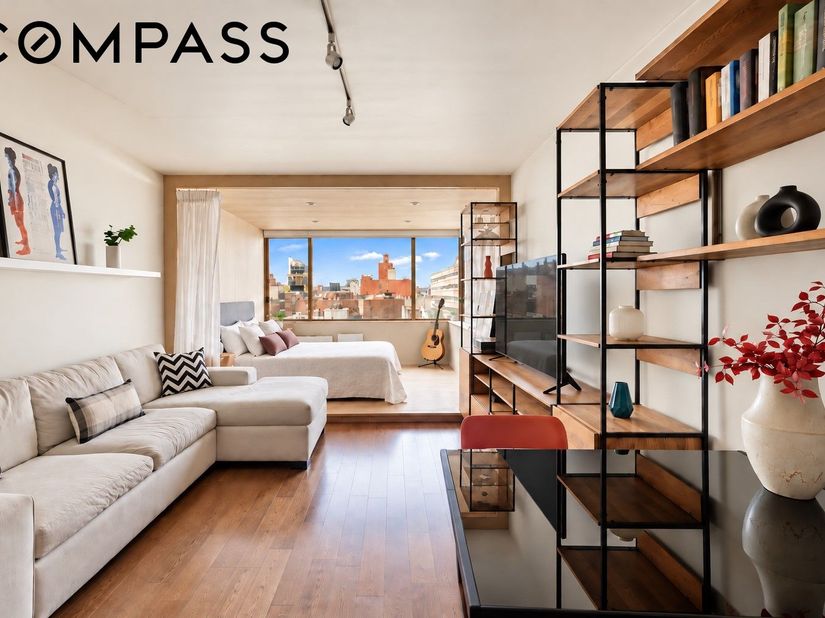 393 West 49th Street 6H, New York NY 10019