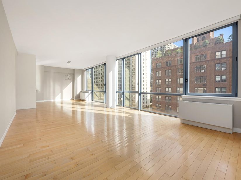 330 East 57th Street 12, New York NY 10022