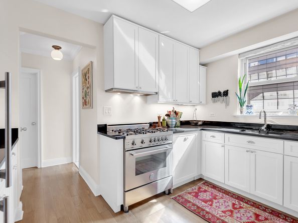 69 5th Avenue 8G, New York NY 10003