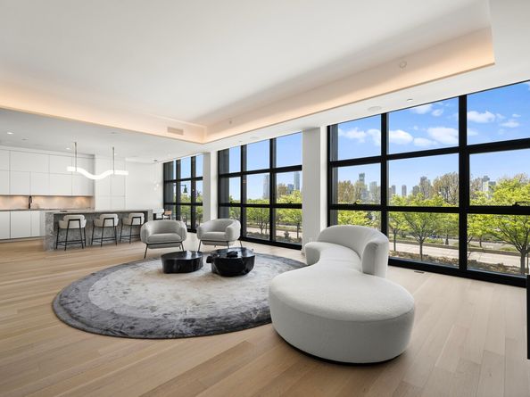 290 West Street 2B, New York NY 10013