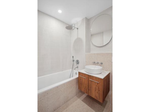 1330 5th Avenue 4M, New York NY 10026