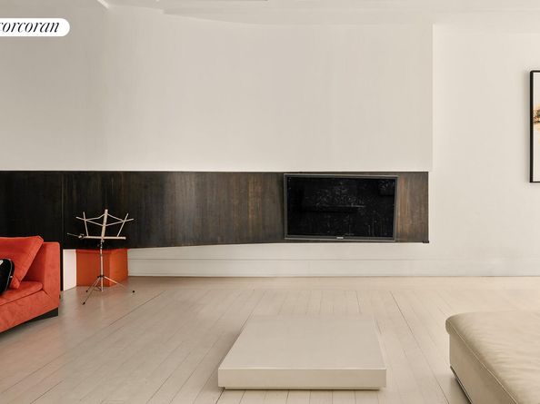 24 East 21st Street 2, New York NY 10010