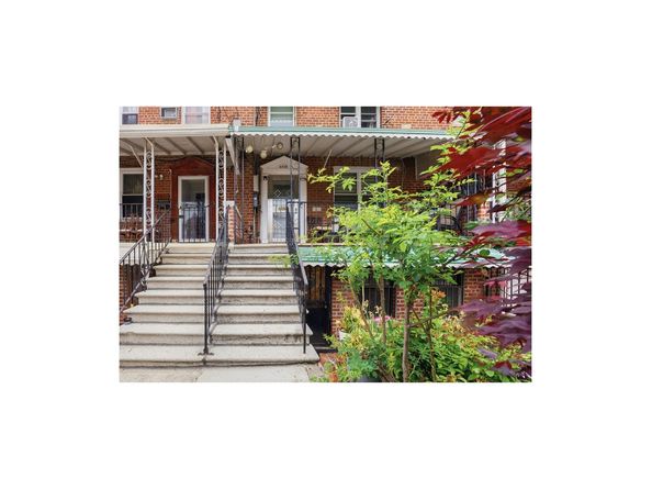 4425 Richardson Avenue, Bronx NY 10470
