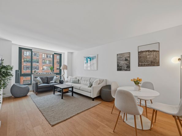 1 Irving Place V7C, New York NY 10003