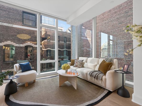 45 East 22nd Street 17B, New York NY 10010