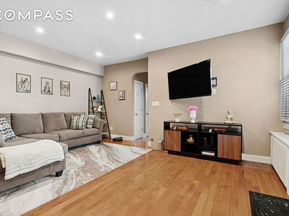 22-60 79th Street 1E, Queens NY 11370