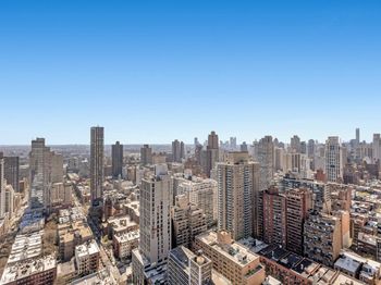 200 East 89th Street