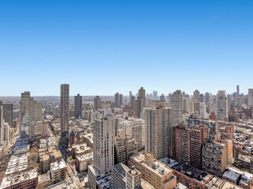 200 East 89th Street 37D, New York NY 10128