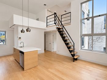 96 Woodpoint Road