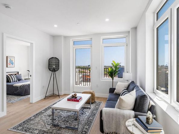 26-15 4th Street 10H, Queens NY 11102