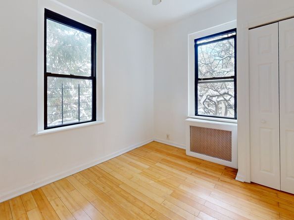 21-38 35th Street APT2, Queens NY 11105