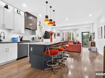 106 Astor Place