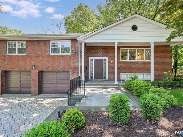 39 Hickory Street, Englewood Cliffs NJ 07632