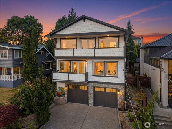 4048 56th Avenue SW, Seattle WA 98116